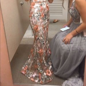 Prom dress only worn 1